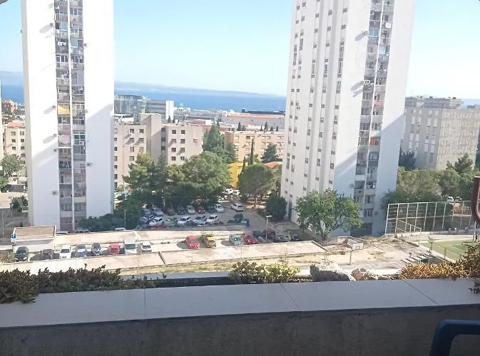 Tomisa سبليت