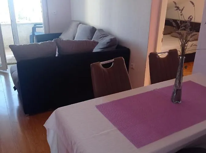 Tomisa Apartment