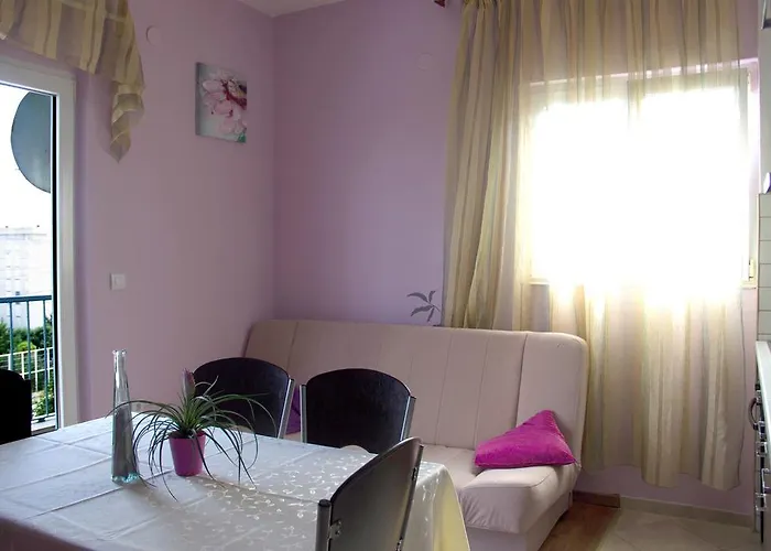 Tomisa Apartment
